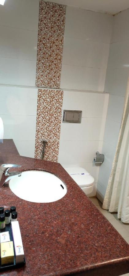 Hotel Saptagiri Hyderabad Exterior photo