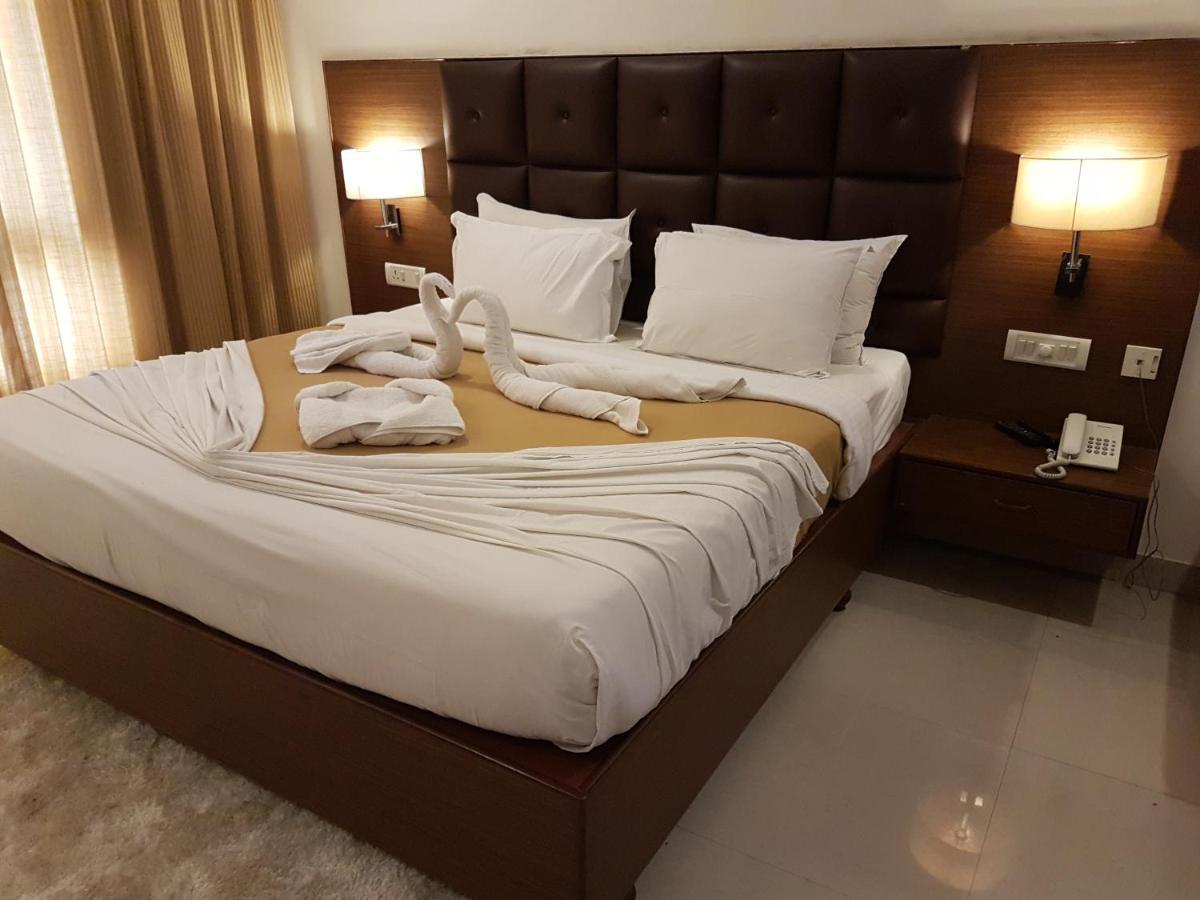 Hotel Saptagiri Hyderabad Exterior photo