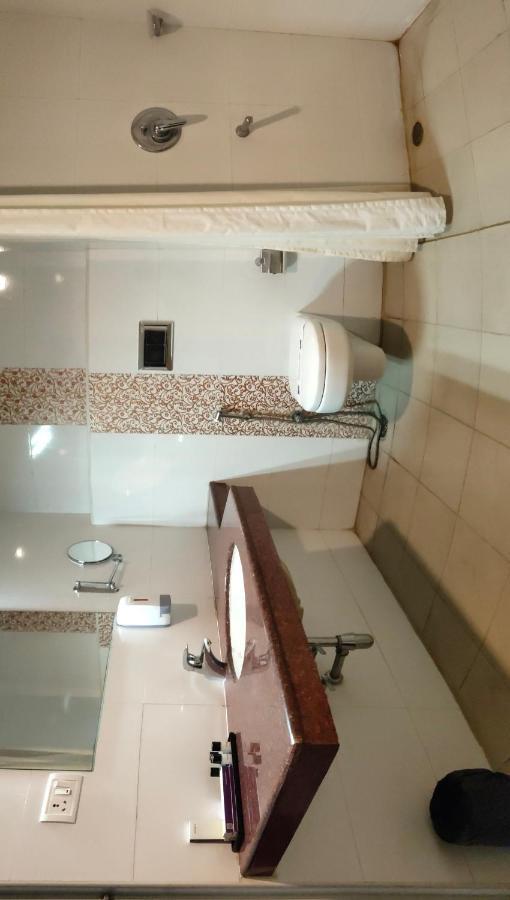 Hotel Saptagiri Hyderabad Exterior photo