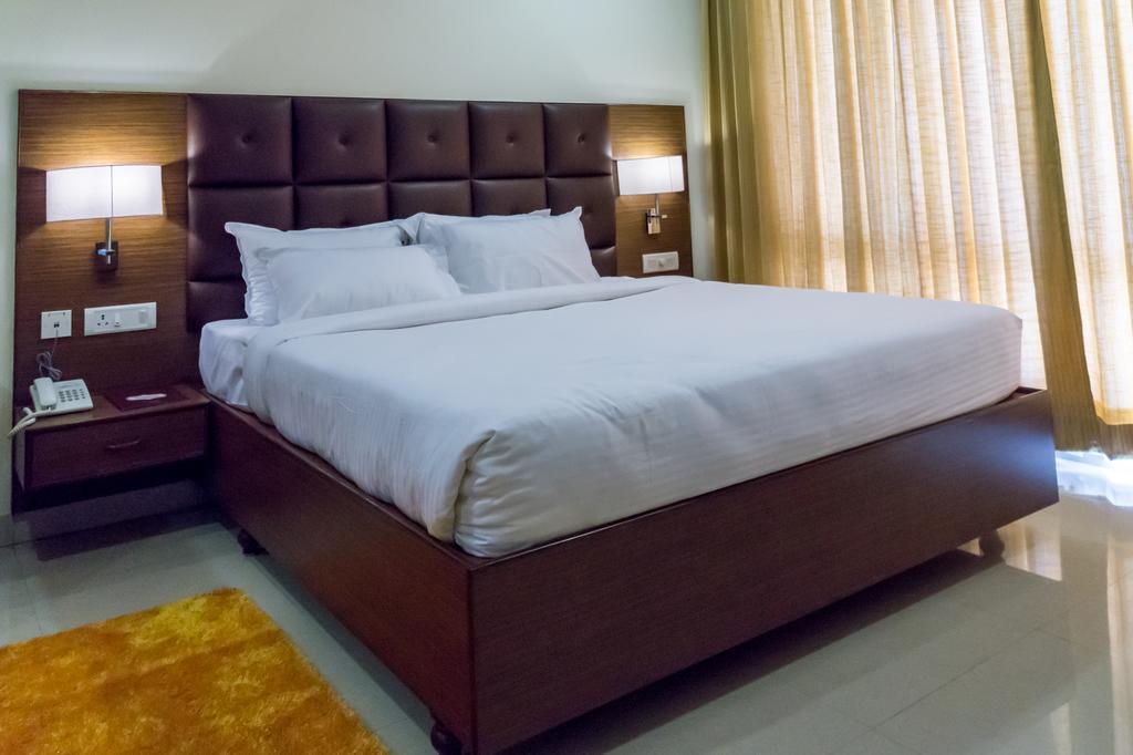 Hotel Saptagiri Hyderabad Exterior photo