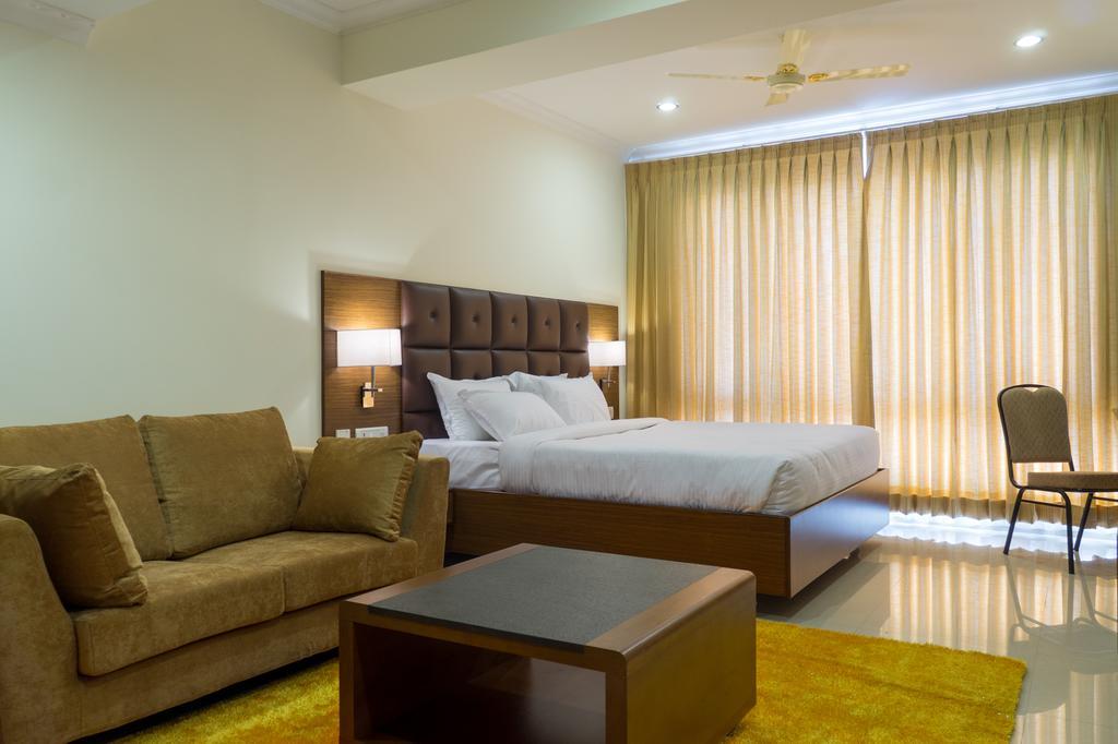 Hotel Saptagiri Hyderabad Exterior photo